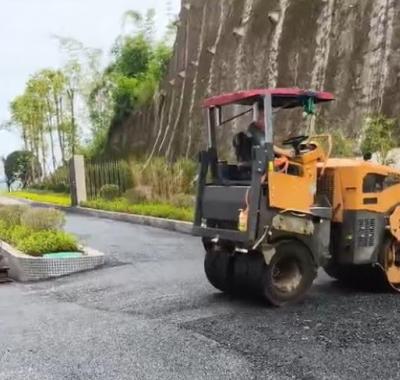 奔馬前鋼后膠壓路機瀝青路面施工